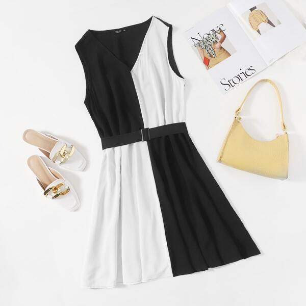 

Plus Two Tone Belted A-line Dress, Black and white