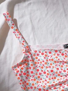 SHEIN Qutie Top de tirantes corto de busto con fruncido floral - Multicolor - Ver 4