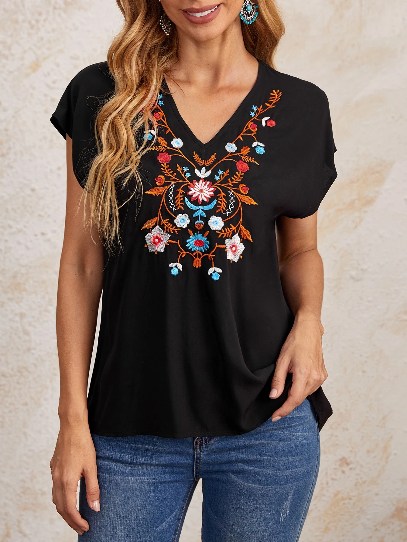Bordado Floral Bohemio Étnico Para Uso Diario Bordado Floral Bohemio Étnico Para Uso Diario