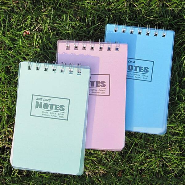 

1pc Random Spiral Notebook, Multicolor