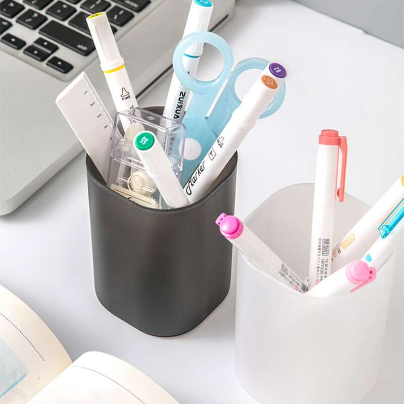 

1pc Plain Random Pen Holder, Black and white