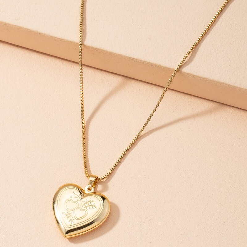 

Heart Pendant Necklace, Gold