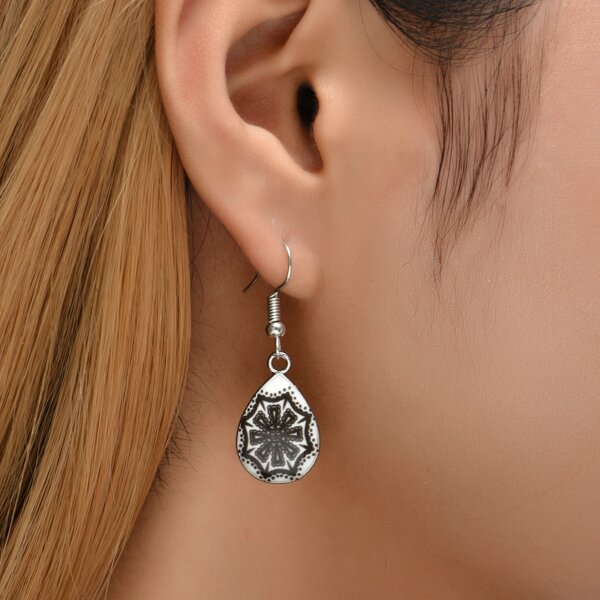 

Water Drop Earrings, Black and white