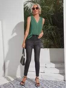 SHEIN Clasi V-neck Solid Top - Green - View 5