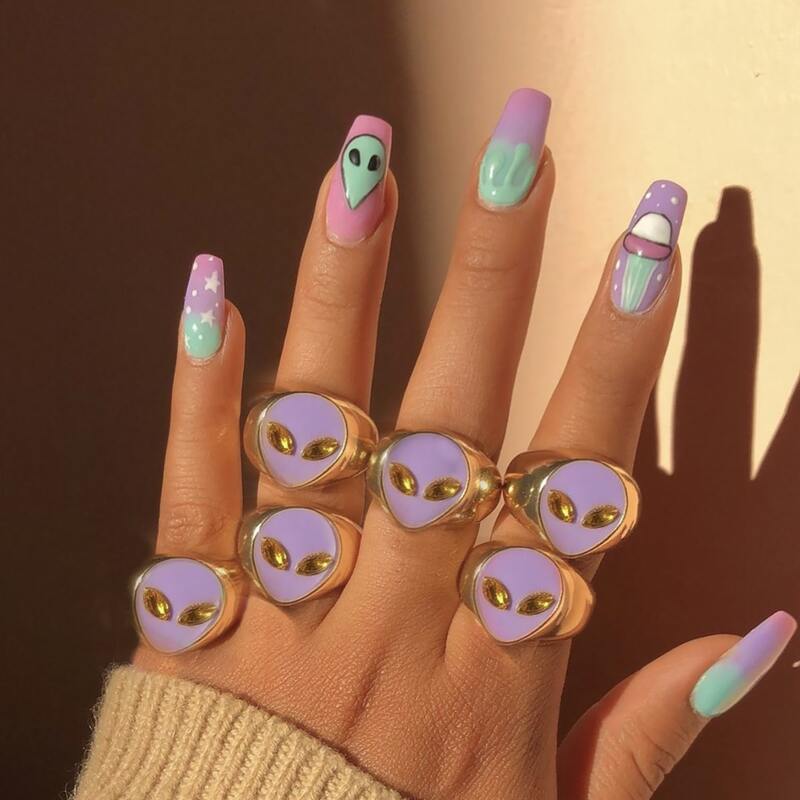 

Alien Decor Ring, Purple