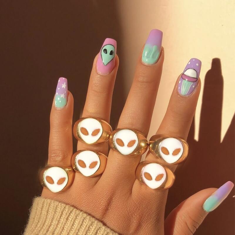 

Alien Decor Ring, White