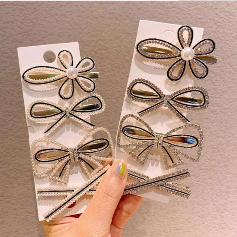 

4pcs Random Faux Pearl Hair Clip, Multicolor