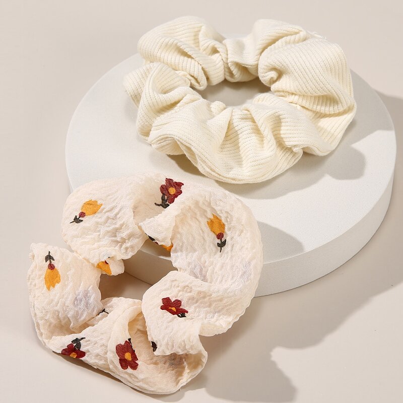

2pcs Flower Print Scrunchies, Multicolor