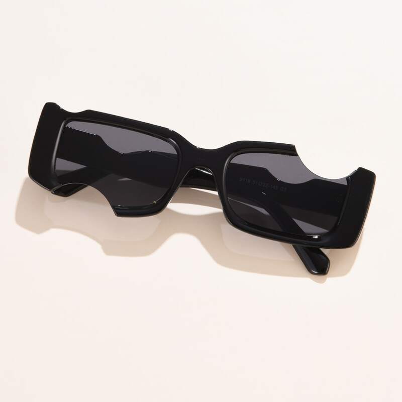 

Novelty Lens Frame Sunglasses