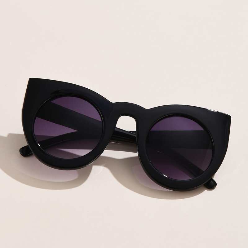 

Cat Eye Frame Sunglasses