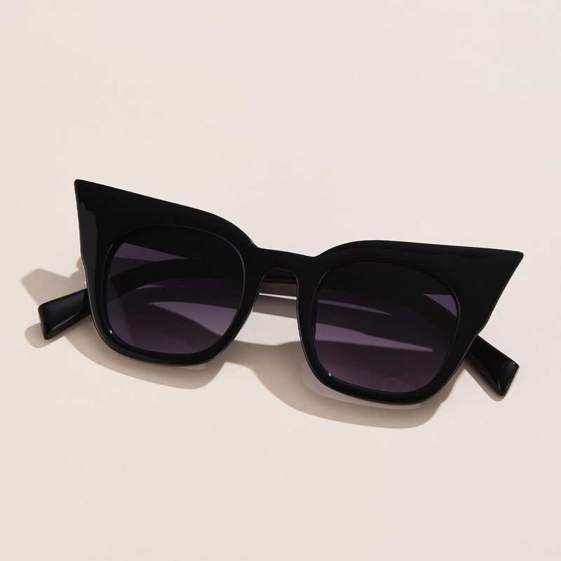 

Cat Eye Frame Sunglasses