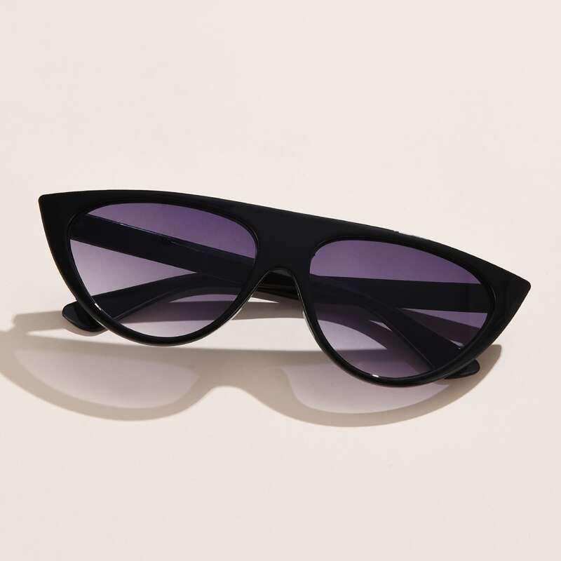 

Cat Eye Frame Sunglasses