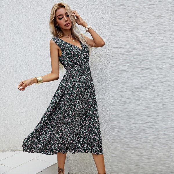 

Ditsy Floral Print Deep V-neck A-line Dress, Multicolor