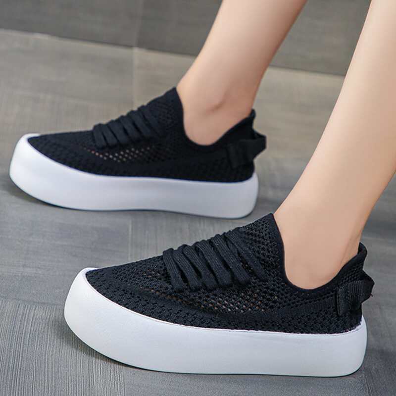 

Lace-up Front Mesh Skate Shoes, Black