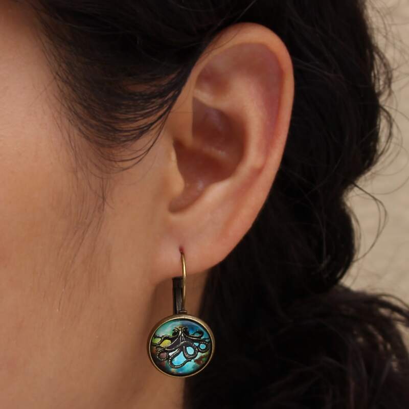 

Octopus Graphic Drop Earrings, Ancient bronze