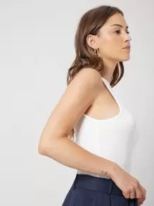 MOTF PREMIUM 再生滌修身吊帶上衣