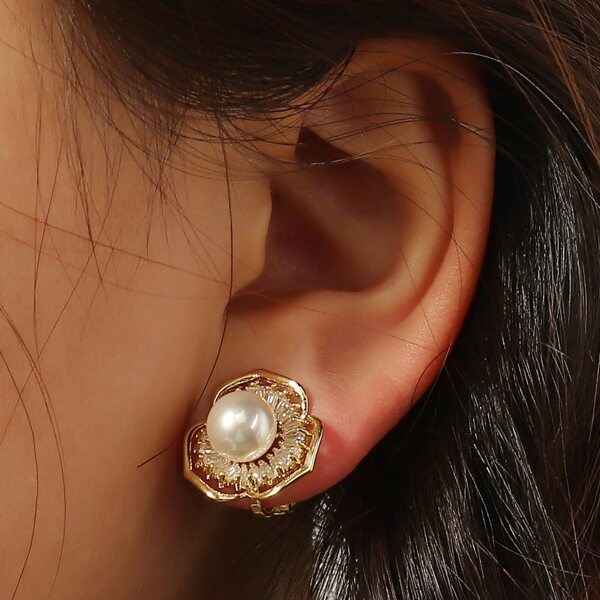 

Faux Pearl Decor Earrings, Gold