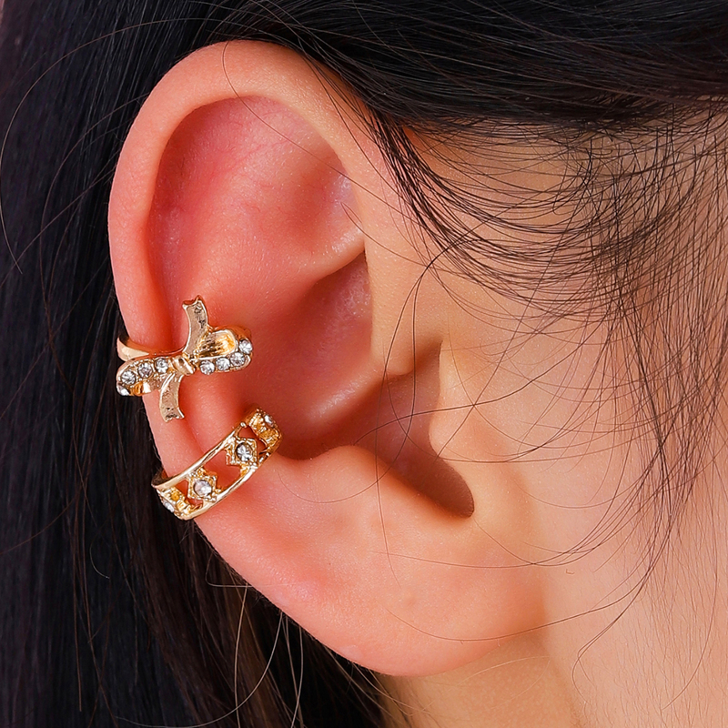 

2pcs Rhinestone Ear Cuff, Gold