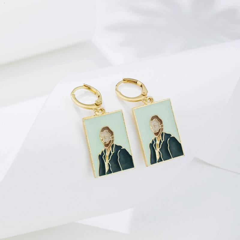 

Figure Design Earrings, Green