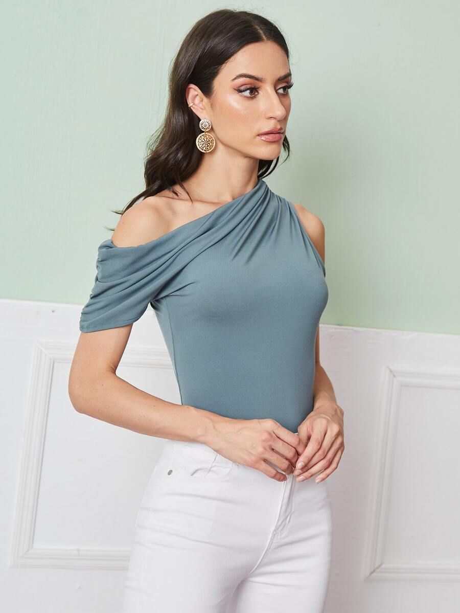 SHEIN Top unicolor fruncido de cuello asimétrico - Azul Cadete - Ver 1