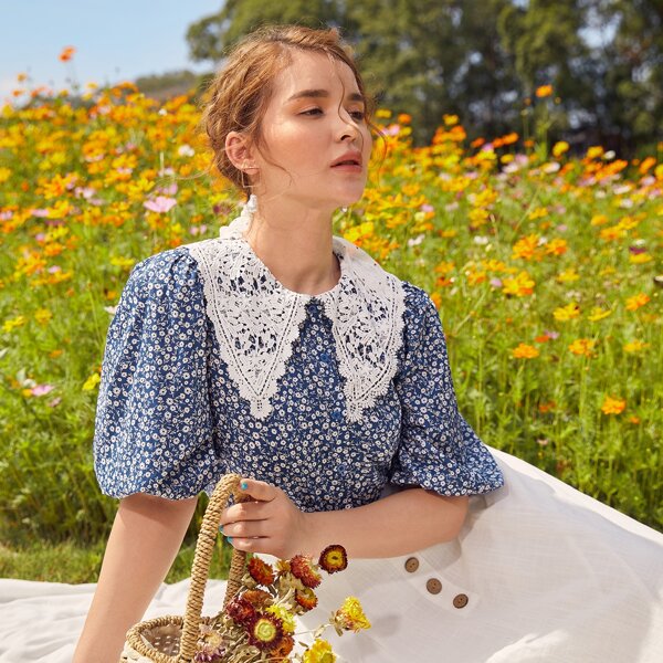 

Contrast Statement Collar Puff Sleeve Ditsy Floral Top, Blue and white