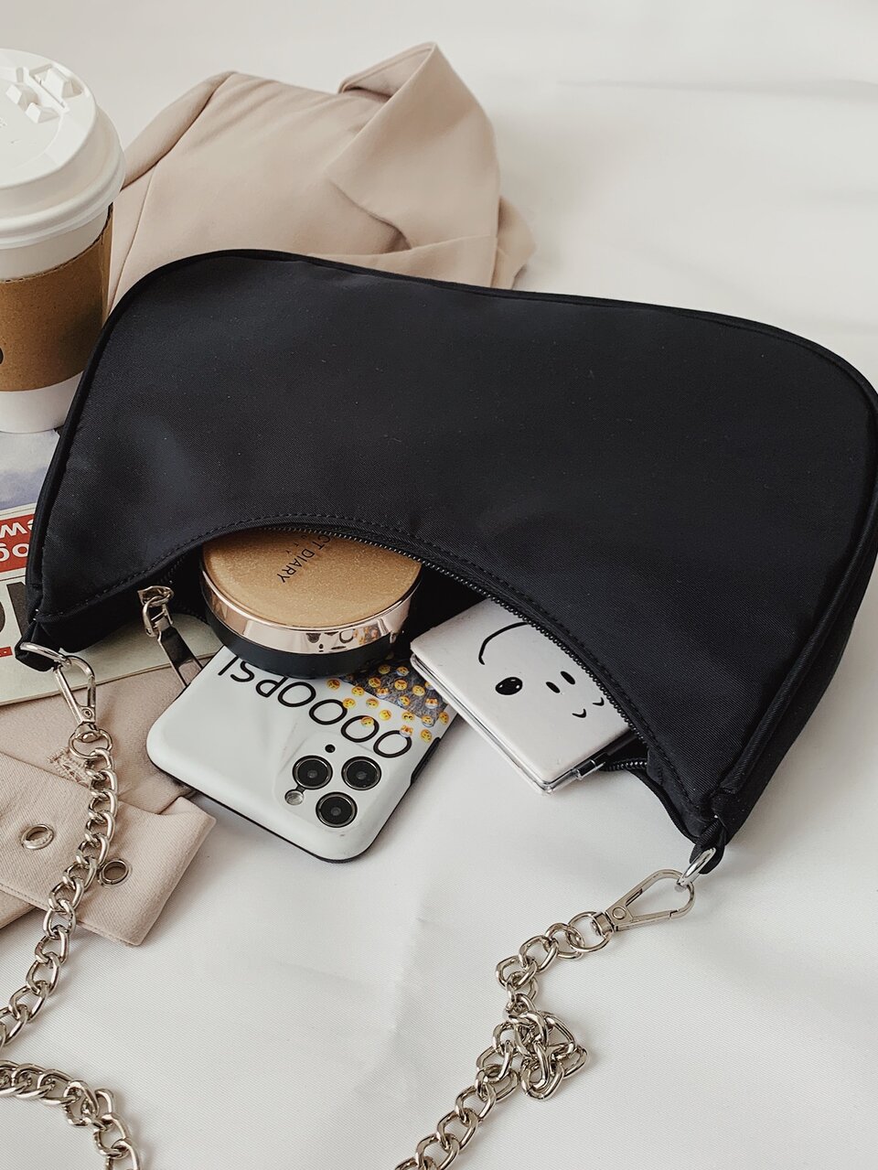 1pc Vintage Y2K Sweet & Cool Half Moon Bag, Metal Chain Shoulder Strap, Lightweight & Waterproof, American Casual Style