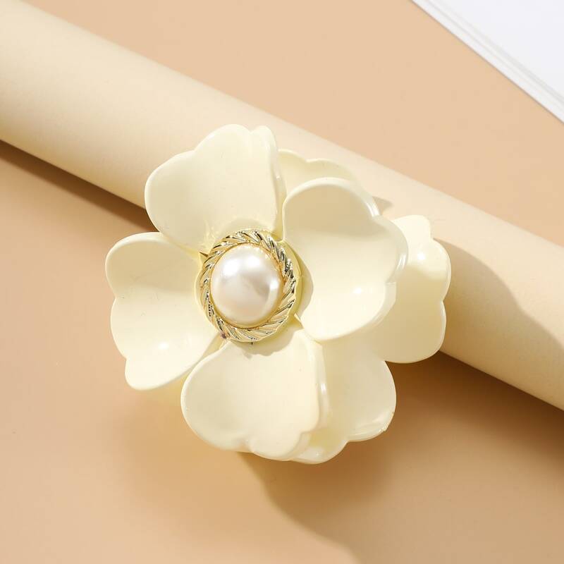 

Floral Decor Hair Claw, White