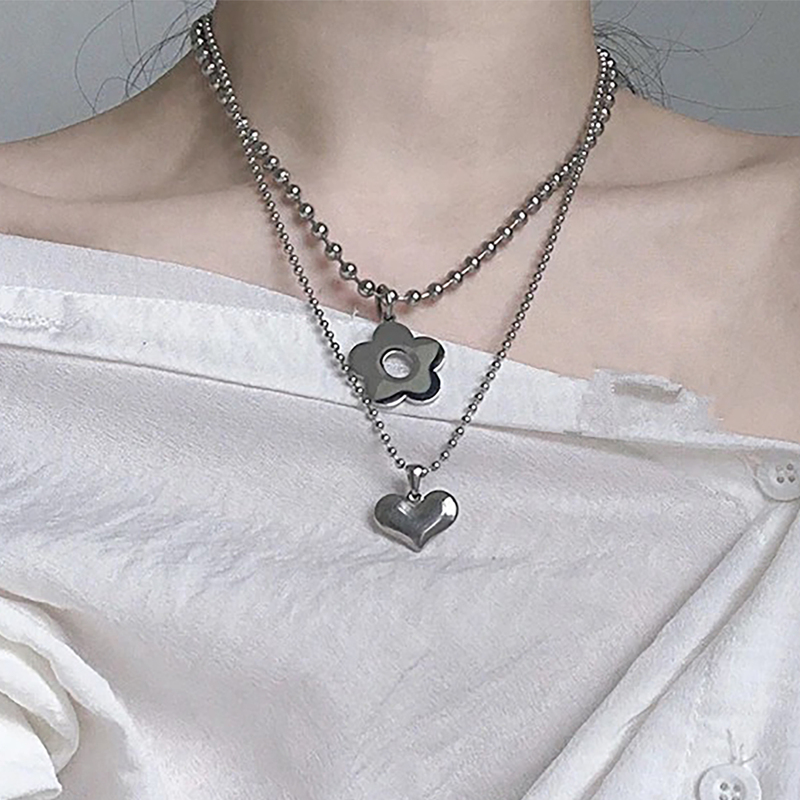 

2pcs Heart & Flower Decor Pendant Necklaces, Silver