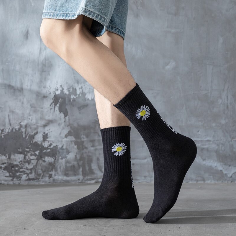 

Guys Floral Embroidery Crew Socks, Black