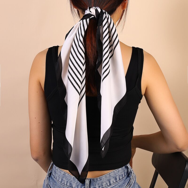 

Striped Pattern Hair Band, Black and white