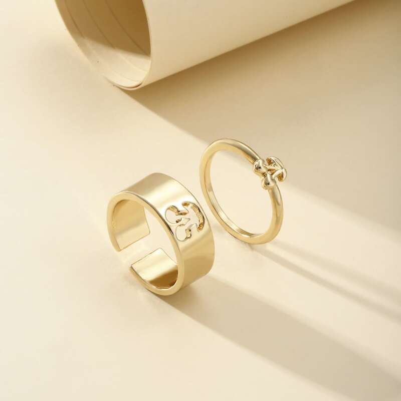 

2pcs Cherry & Hollow Out Decor Ring, Gold
