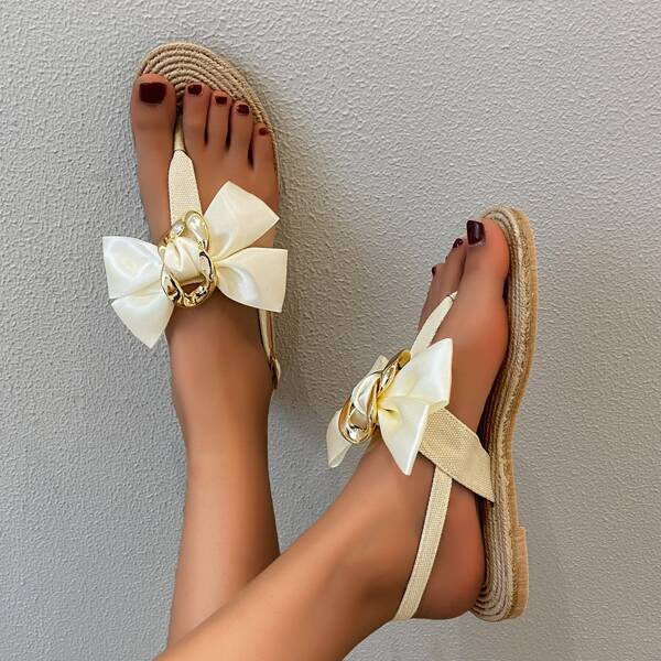

Chain & Bow Decor Thong Sandals, Beige
