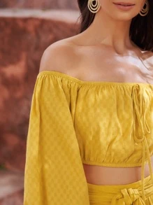 SHEIN Top corto de hombros descubiertos con nudo de manga farol