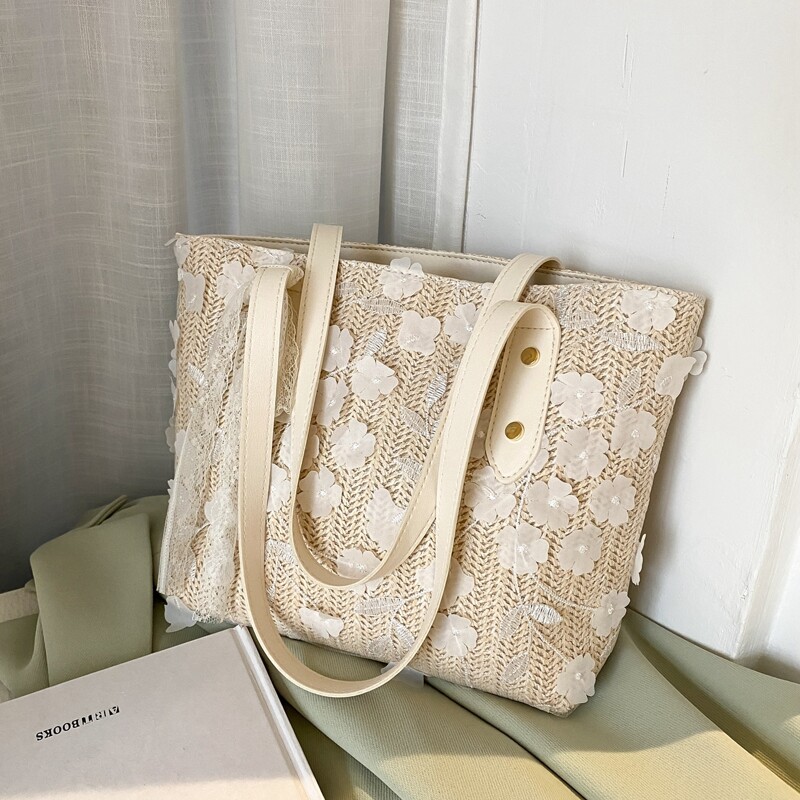 

Flower Decor Tote Bag, Beige