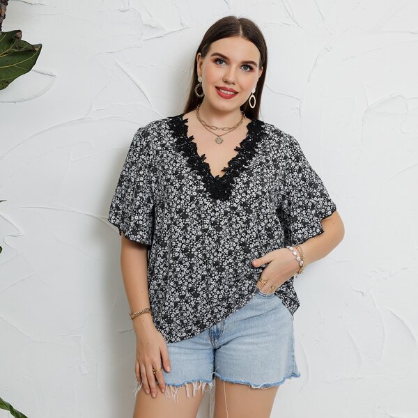 

Plus Ditsy Floral Contrast Lace Butterfly Sleeve Blouse, Black and white