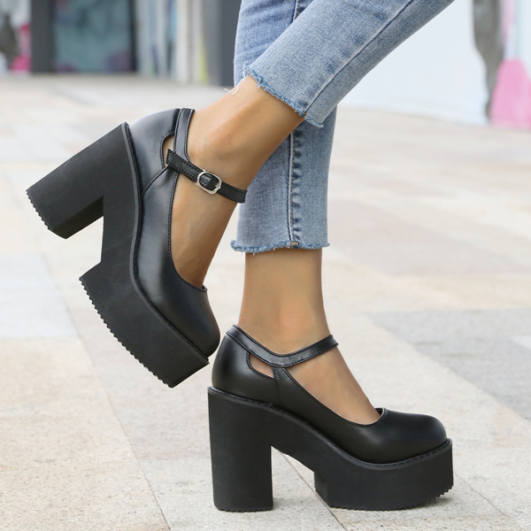 

Minimalist Buckle Decor Chunky Heeled Mary Janes, Black