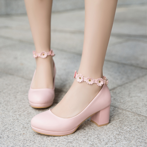 

Applique Ankle Strap Chunky Pumps, Pink