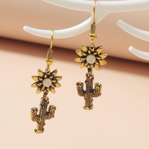 

Cactus Drop Earrings, Gold