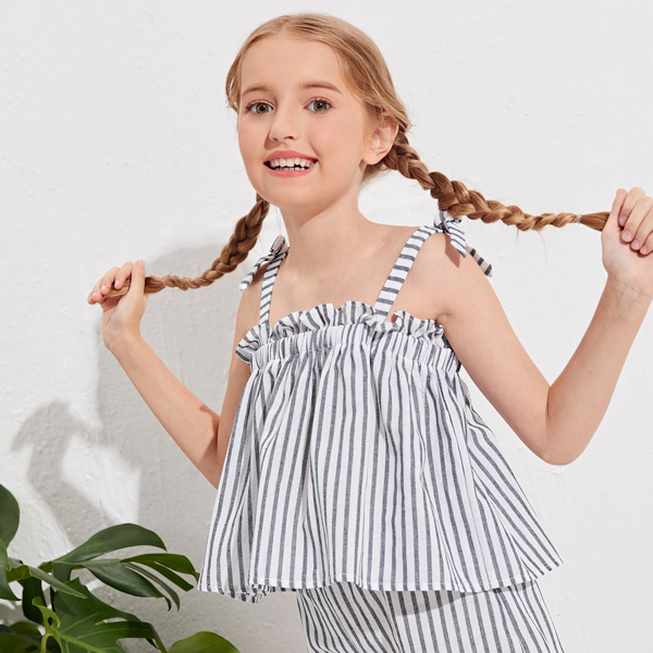 

Girls Bow Detail Ruffle Trim Striped Cami Top and Shorts Set, Multicolor