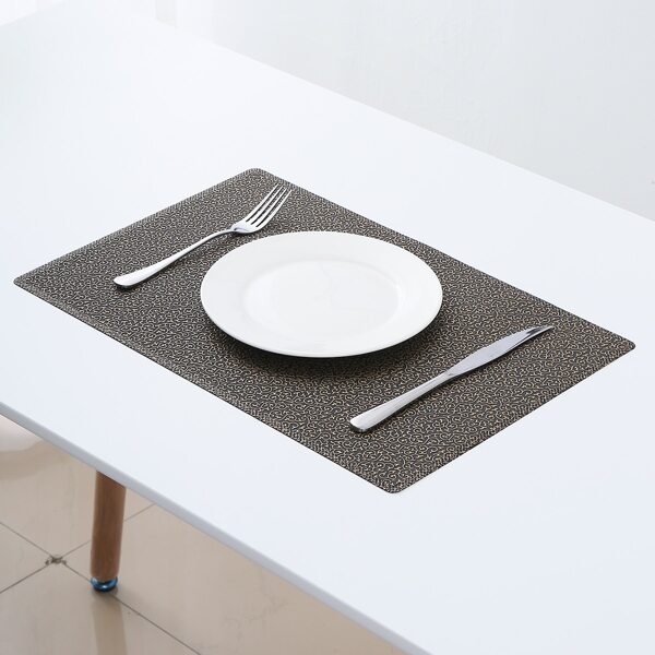 

Graphic Print Placemat, Black