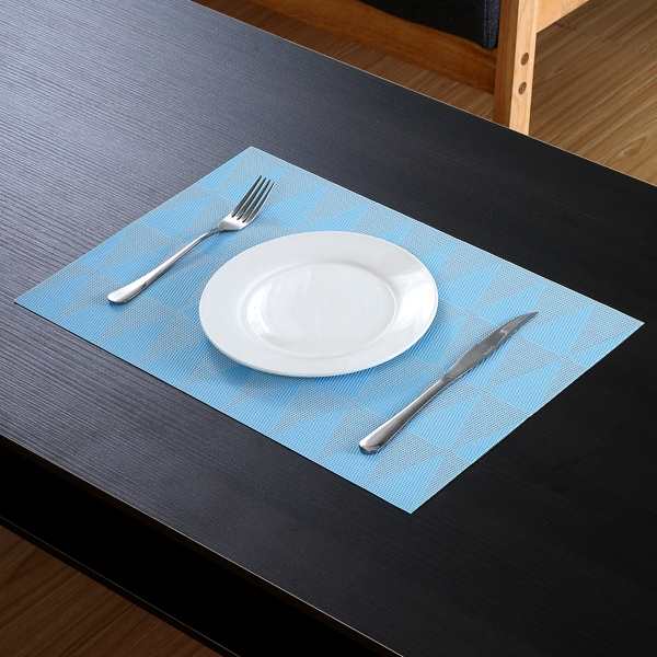 

Triangle Pattern Placemat, Blue