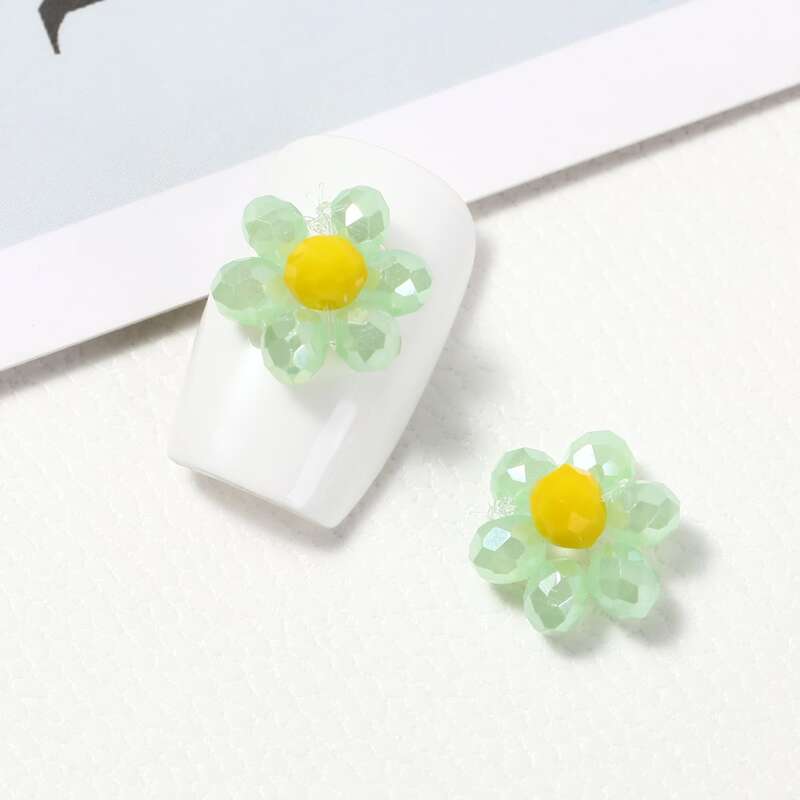 

2pcs Flower Shaped Nail Art Decoration, Green