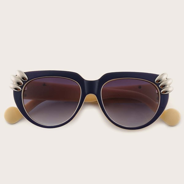

Tinted Lens Sunglasses