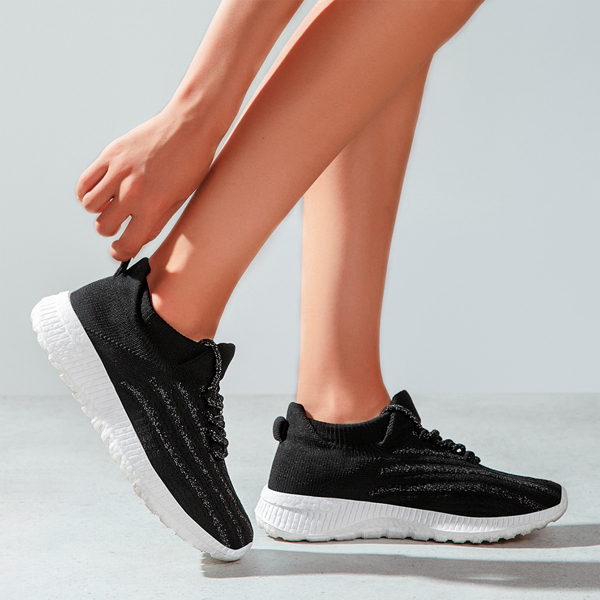 

Lace Up Decor Knit Running Shoes, Black