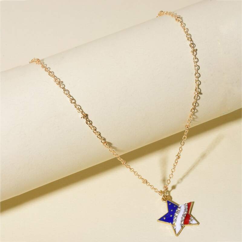 

Star Pendant Necklace, Gold