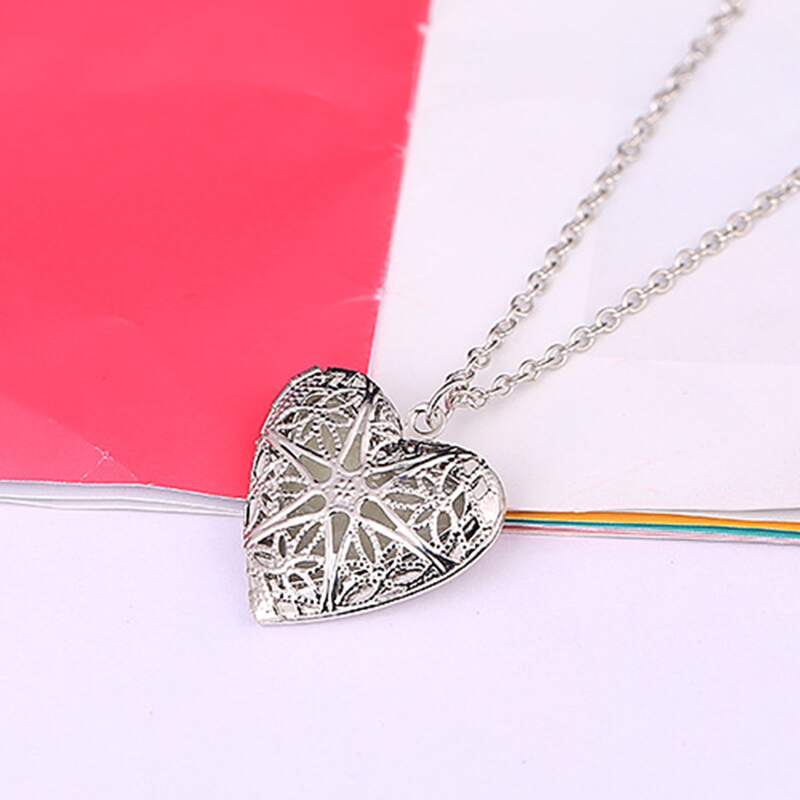 

Heart Pendant Necklace, Green