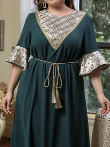 Al Najma Plus Size Geo Print Flounce Sleeve Belted Dress - Dark Green - View 4