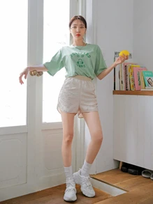 DAZY 抽褶側彈性腰身短褲 - 米色 - 查看 2