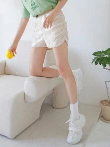 DAZY 抽褶側彈性腰身短褲 - 米色 - 查看 4