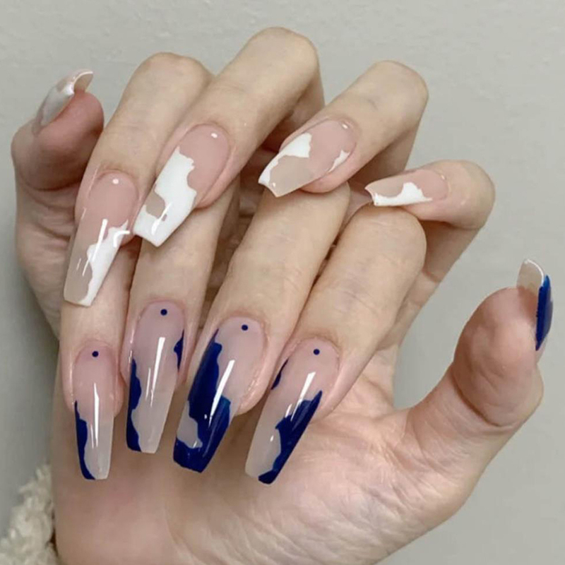 

24pcs Graphic Fake Nail, Multicolor